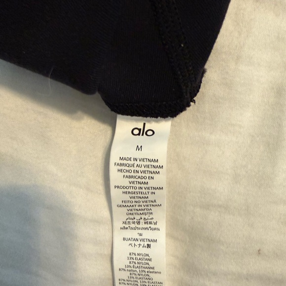 ALO Yoga Black Athletic Shorts - Picture 2 of 3